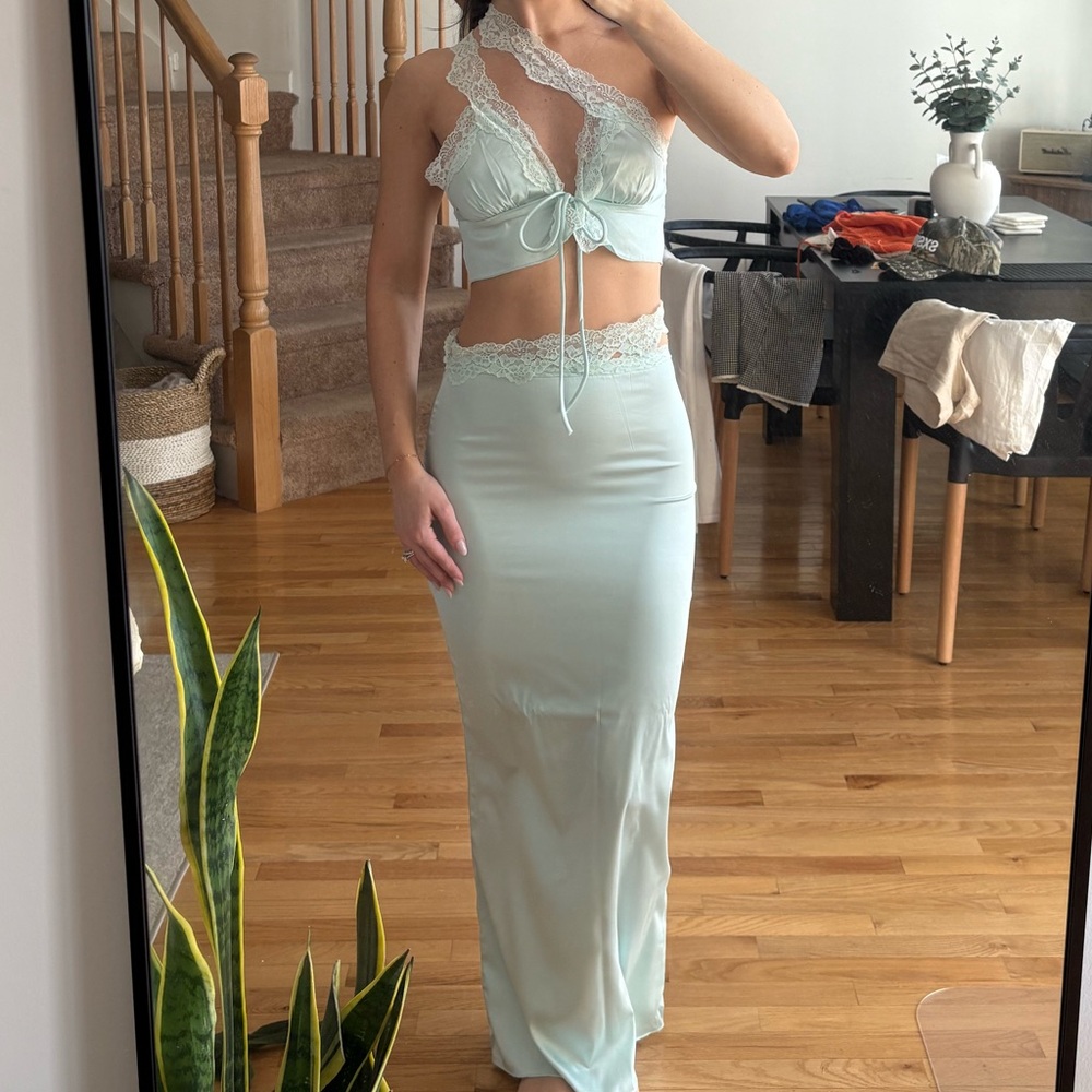 Lace Trim Two-Piece Maxi Set in Pale Mint
